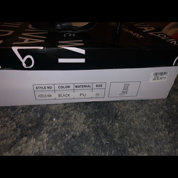 Black Heels - Picture 5 of 5